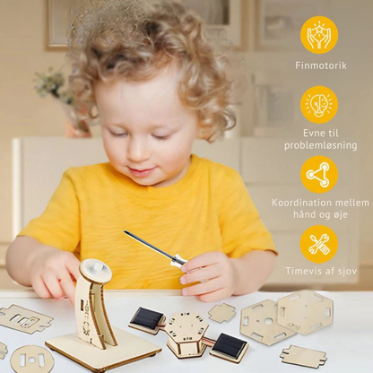 TræSatellit | DIY Solcelledrevet Træ Satellit Model Videnskabssæt